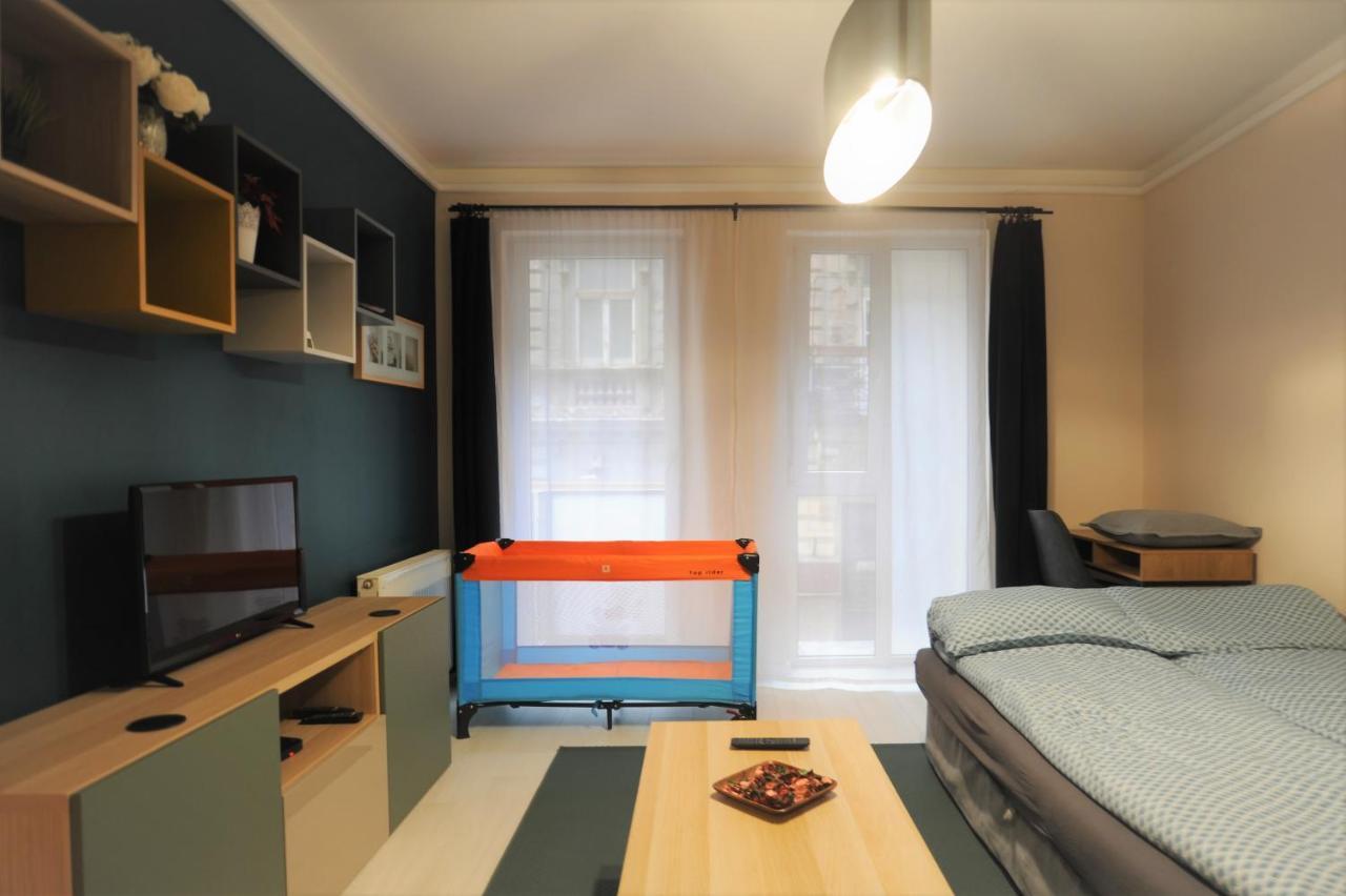 Apartment Lovely In The Heart Of Budapest